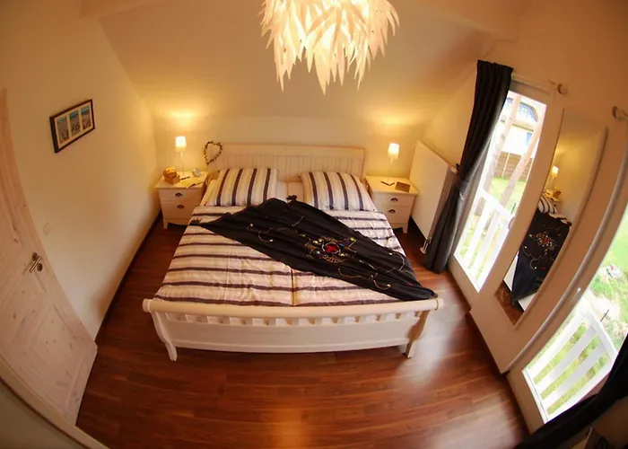 Apartment Wellenbrecher Sauna - Whirlpool - Kamin - Wlan - Wii - Bis 6 Personen *