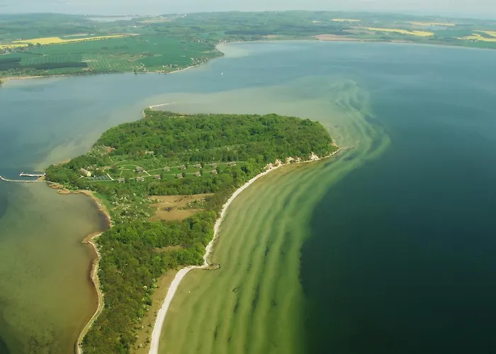 Wellenbrecher Sauna - Whirlpool - Kamin - Wlan - Wii - Bis 6 Personen Apartment Glowe